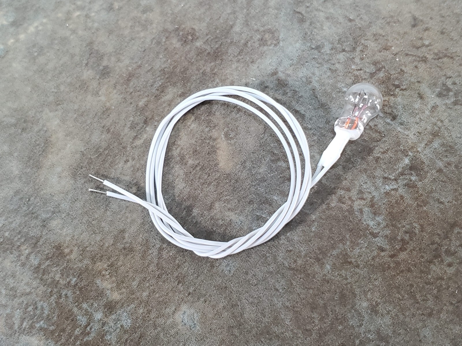 Cir-Kit Clear Pea Bulb Light Fixture with Wire 1:12 Scale Dollhouse Attic Closet