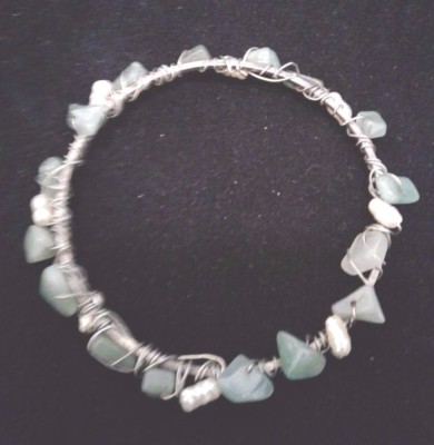 ARMBAND YSL Jade und Süßwasserperle Perlendraht Armreif Armband