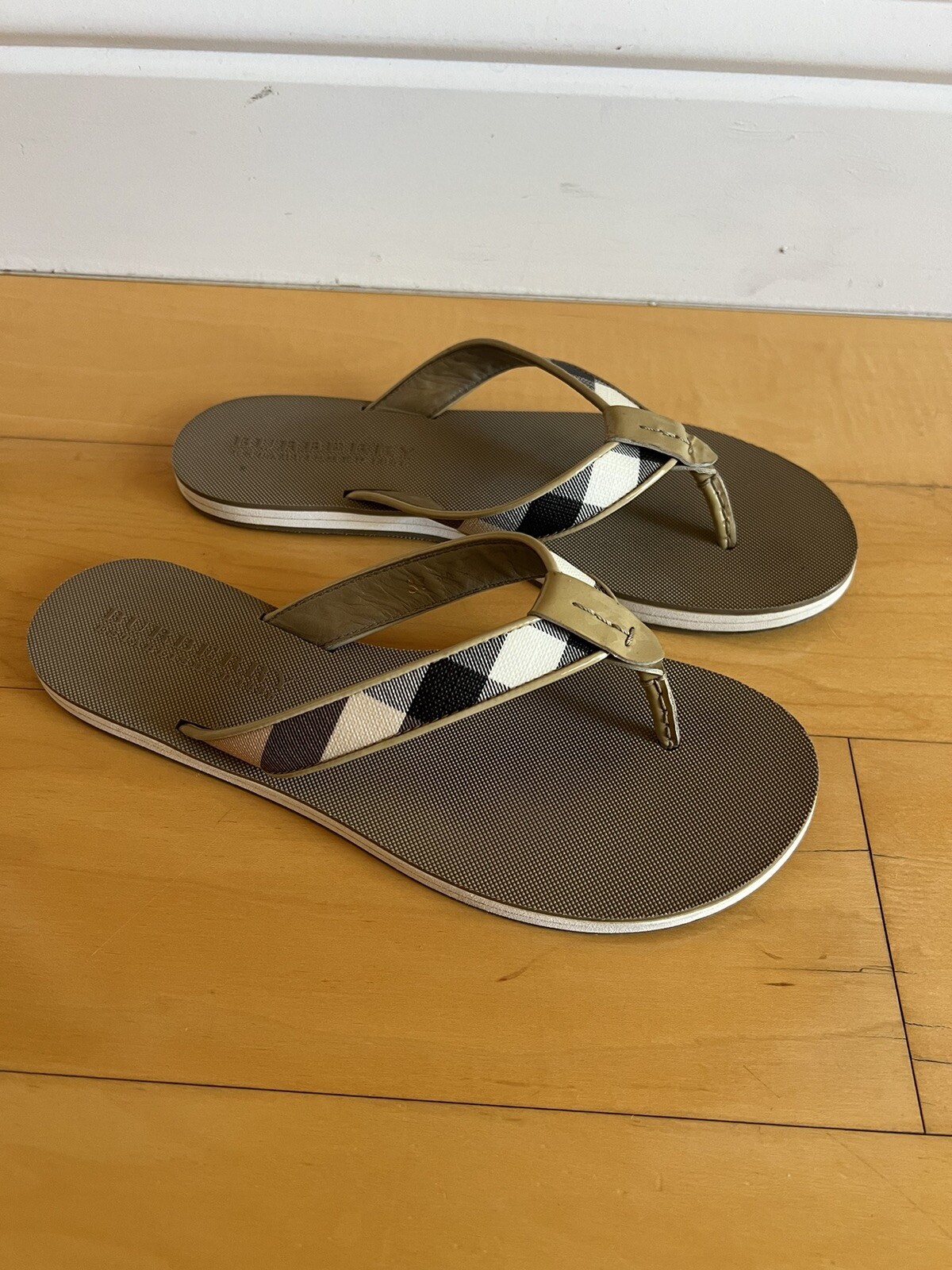 Burberry Logo-Embellished Flip Flops for Men and Women-image