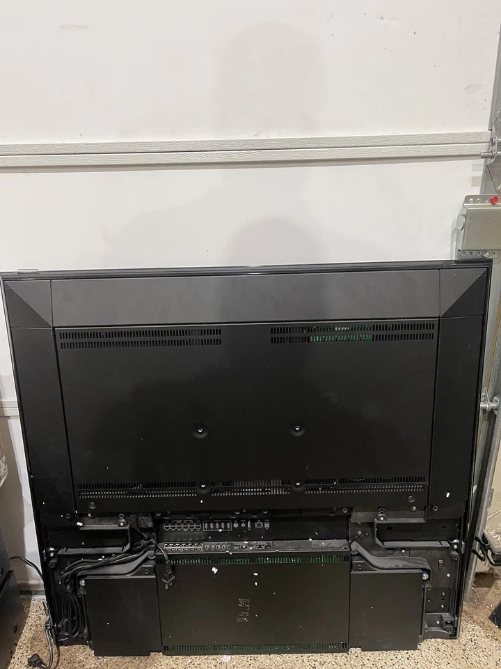 PARTS FROM Bang & Olufsen Beovision 11-40 MK IV LCD TV (Black) - Image 3 of 3