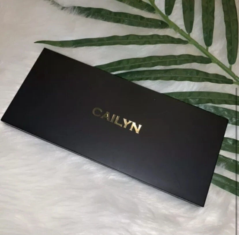 NUEVO/NUEVO EN CAJA~Cailyn Cosmetics~Imprimación/Bronceador/Iluminador/Polvo Ajustador~Nuevo en Caja Foto 2 de 2