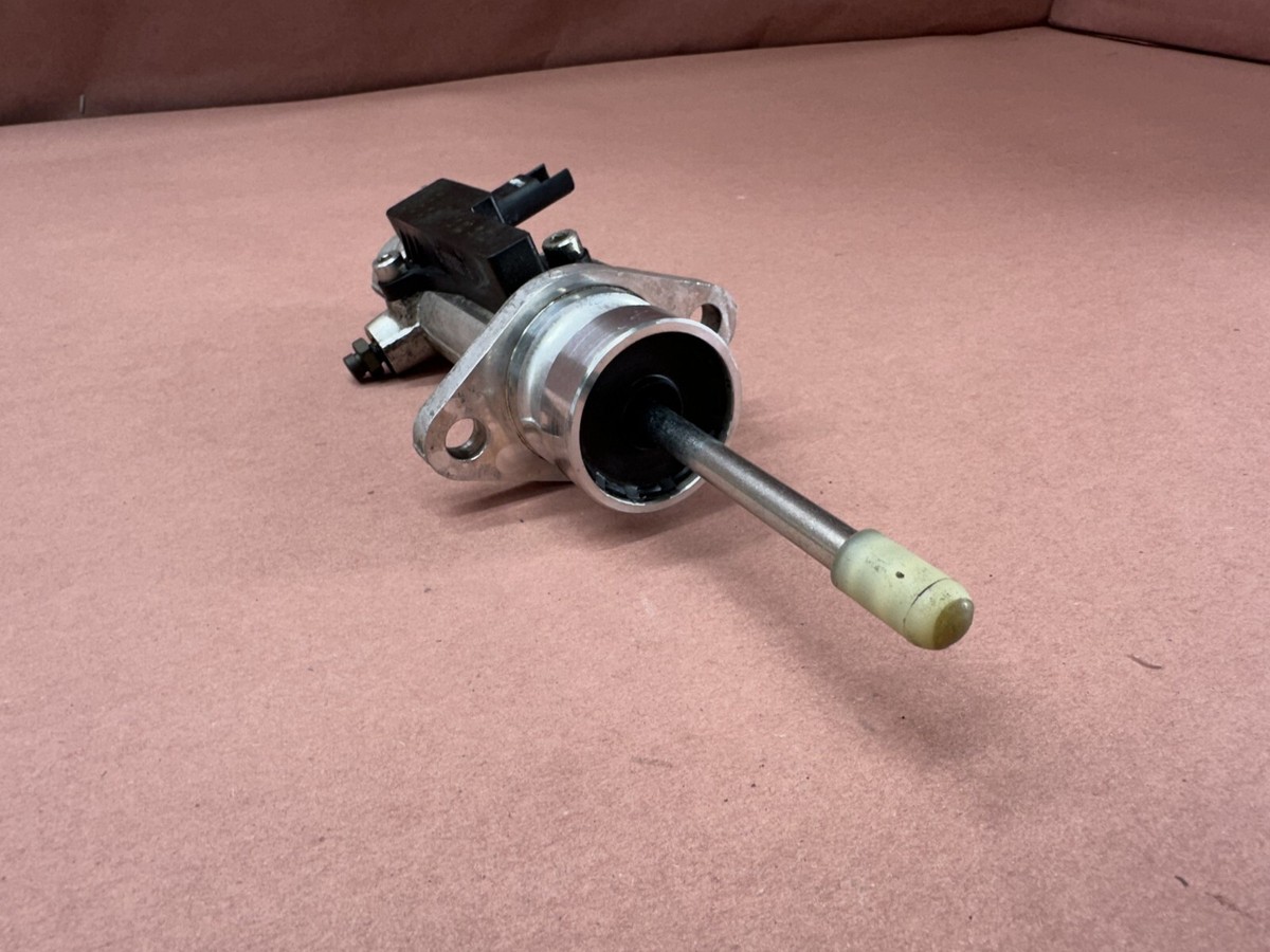 BMW E85 Z4 E46 325CI E60 SMG Transmission Salve Cylinder Clutch
