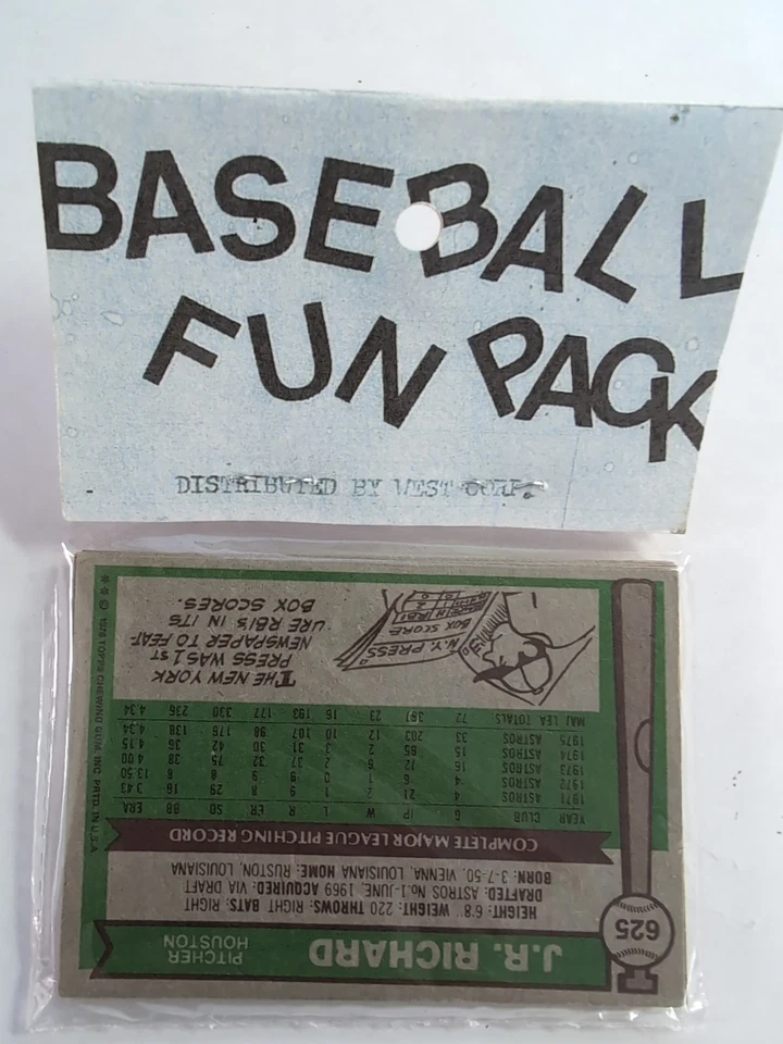 1976 Topps Baseball Card Fun Pack with (10) Cards, Hank Aaron #1 HOF Showing  - Image 3 of 3