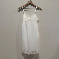 VANITY FAIR Womens Full Slip Vintage Lace Trim Coquette Bridal Retro Size 36S