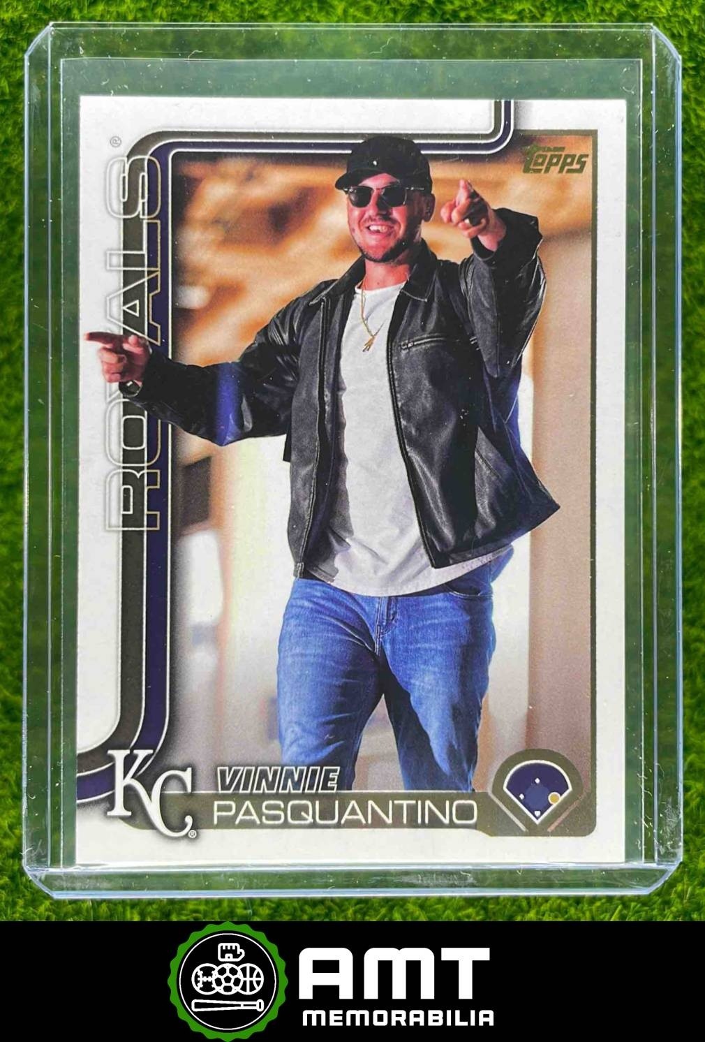 2025 Topps Series 1 #349 Vinnie Pasquantino Golden Mirror Variation SSP Royals