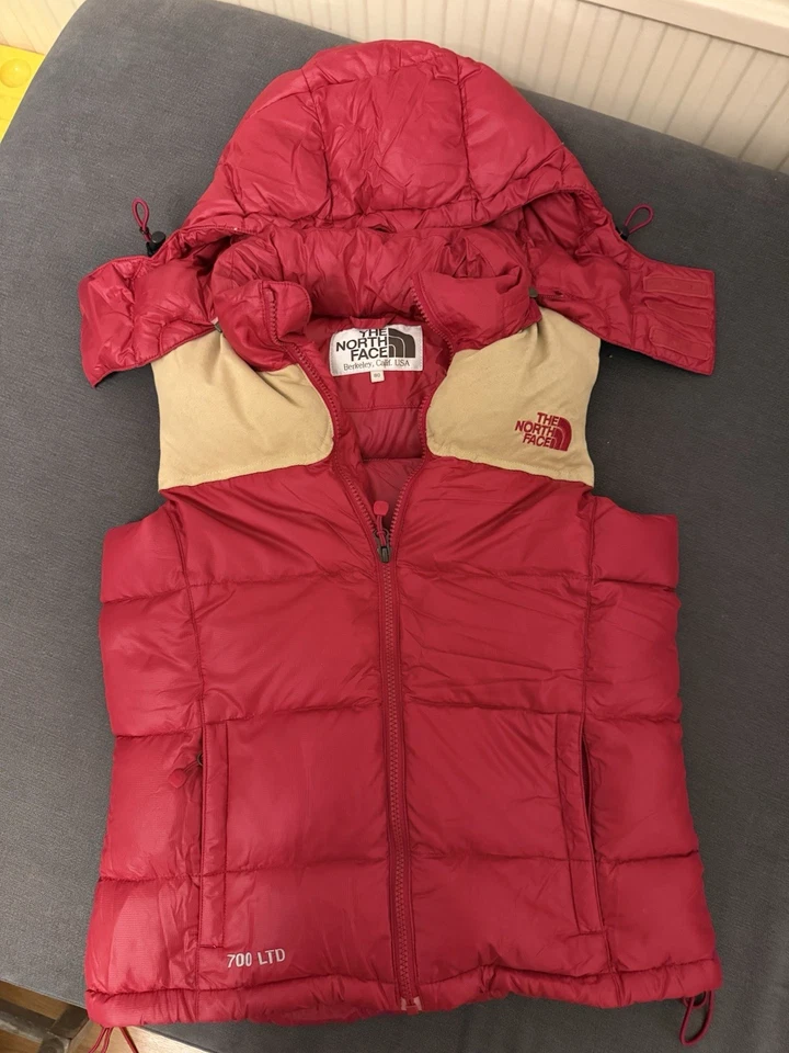 The North Face Nuptse, photo 1 of 5