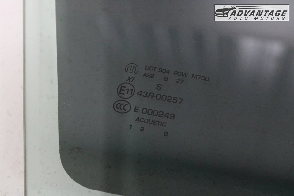 Chrysler 300 2018-2023 panel de puerta lateral del pasajero delantero derecho ventana vidrio OEM Foto 3 de 4