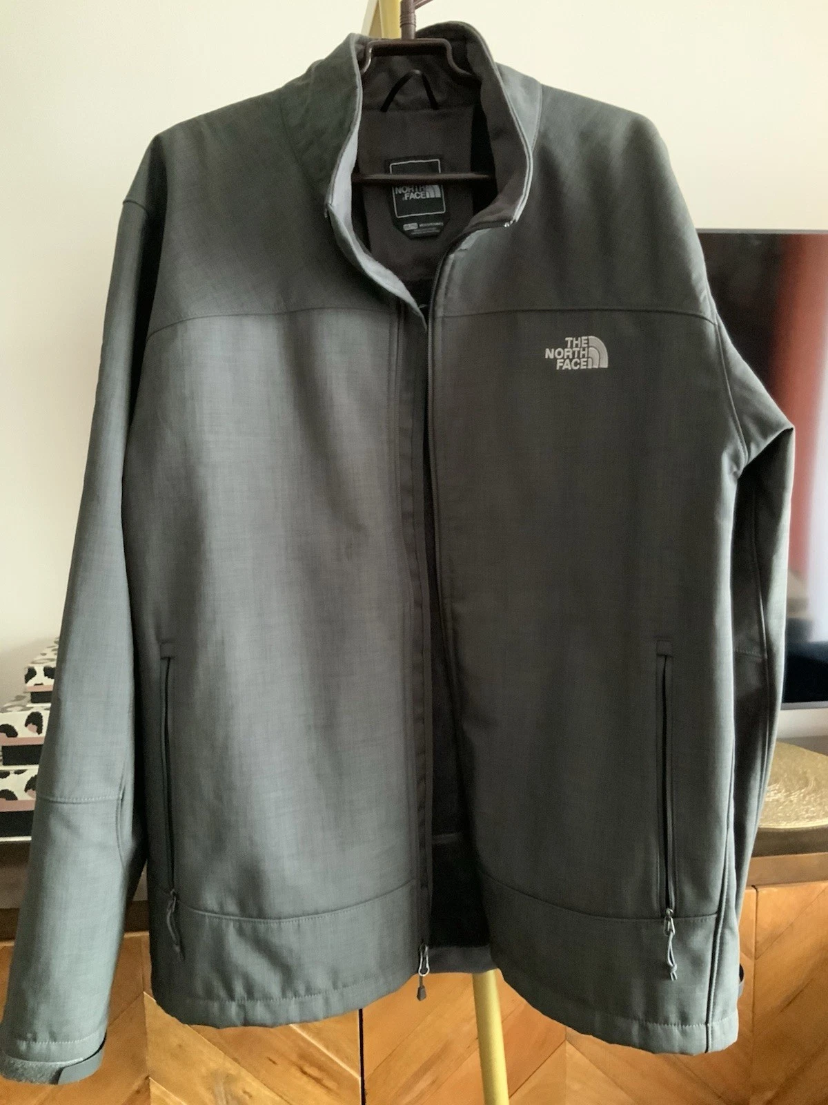 The North Face Men’s Softshell Jacket XL Gray Fleese Lined Full Zip Windproof