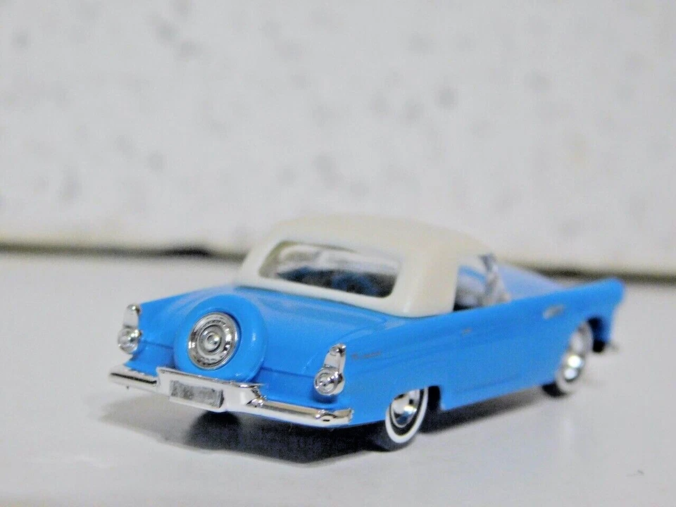 Ford Thunderbird Cabrio Busch 1/87 45239 techo cerrado 1956 turquesa nuevo en caja Foto 3 de 4