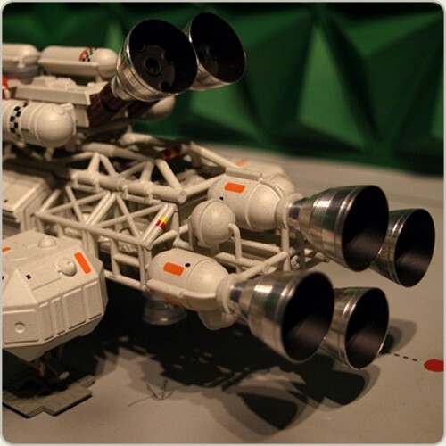 Sixteen 12 Space 1999 Eagle Transporter "Deluxe Hangar Set" - EGT-15 - Bild 3 von 12