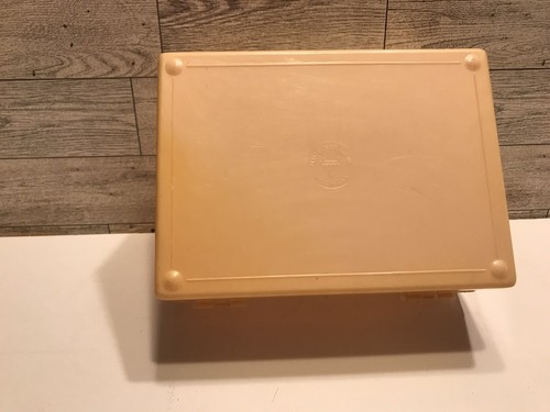 Vintage Plastic Sewing Box/Plastic Jewel Co Inc., USA - Picture 6 of 6