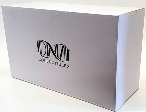 DNA Collectibles 1/18 Scale 000032 - 2011 Saab 9 4 X - Crystal Red - Imagen 6 de 7