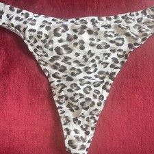 Vintage Victoria  s Secret Tan Leopard Print Cotton Thong Panties Medium