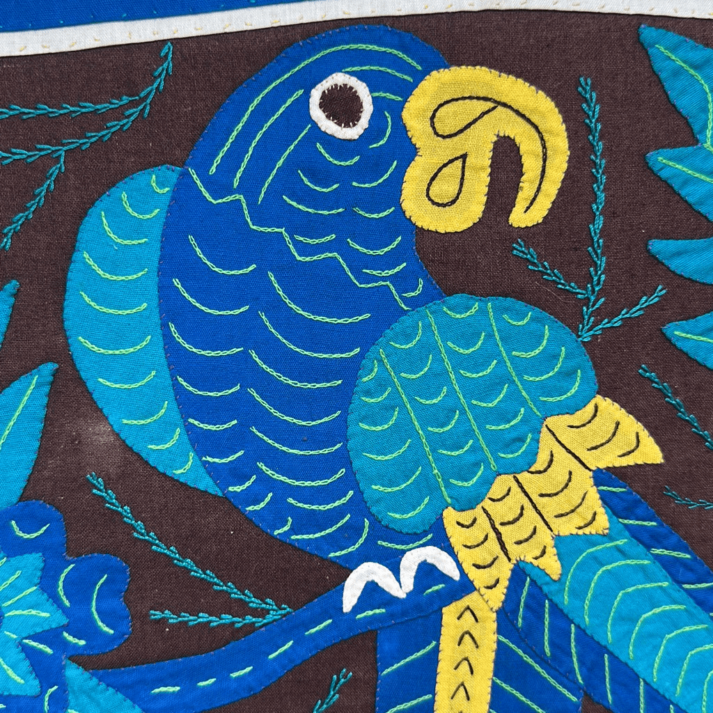 MOLA パナマ　鳥　(大) Vintage Mola Stitchery Parrot San Blas Island Panama 2002 HandMade