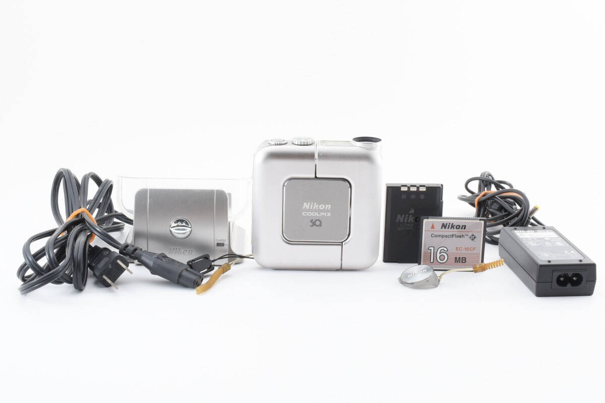 Nikon COOLPIX SQ Digital Compact Camera f/5.6 4x Square Nikon COOLPIX SQ Digital Compact Camera f/5.6 4x Square