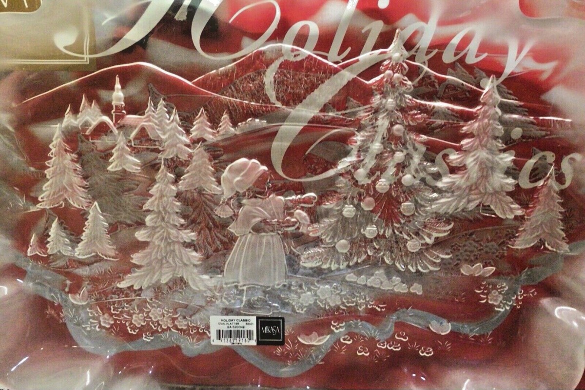 Mikasa Christmas Story 17-1/2” Scalloped Edged Frosted Crystal