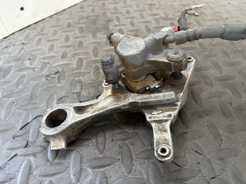 2011 09-16 KAWASAKI KX250F KX450F OEM REAR BRAKE CALIPER & BRACKET 43080-0230 - Image 4 of 4