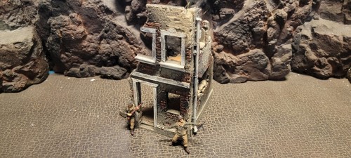 "RETIRADO" Build-a-Rama escala 1:32 pintado a mano Segunda Guerra Mundial de lujo 2 pisos ruina de edificio - Imagen 2 de 14