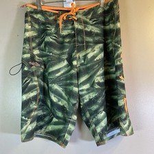 SALT LIFE Men Board Shorts 32 Vapor Stretch SLX-QD Cargo Pocket Fish Print Camo