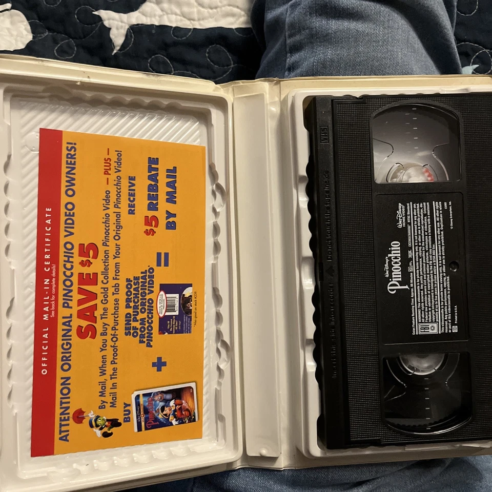 Walt Disney Gold Classic Collection VHS Pinocchio - Image 2 of 3