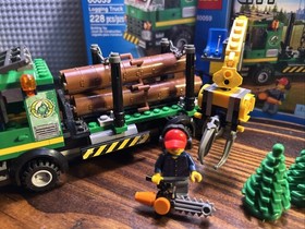 LEGO City: Logging Truck (60059) Complete retired rare set w/box and manual
