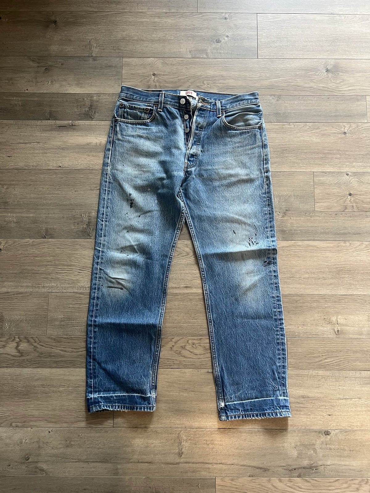Vintage Levi's 501 Light Wash Blue Denim Straight Jeans Button Fly 5-Pocket 