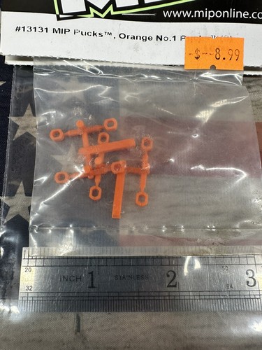 MIP 13131 PUCKS ORANGE No.1 PUCKS: 8pc. - Picture 3 of 5
