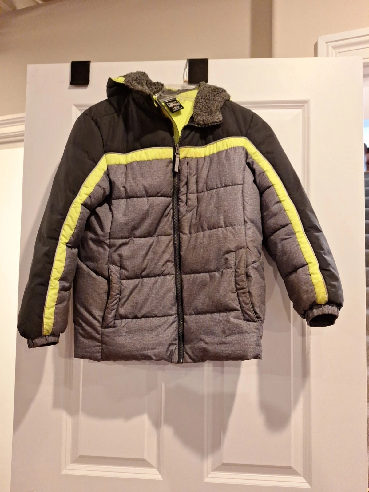 Boys Zero Xposure Black, Gray Green Winter Jacket With Attached Hood, Sz L 10/12