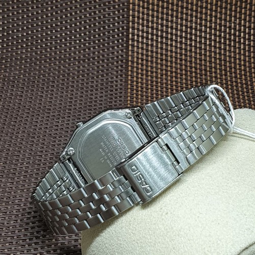 Casio LA680WA-7D Vintage Retro Design Alarm Light Digital Damenuhr - Bild 6 von 11