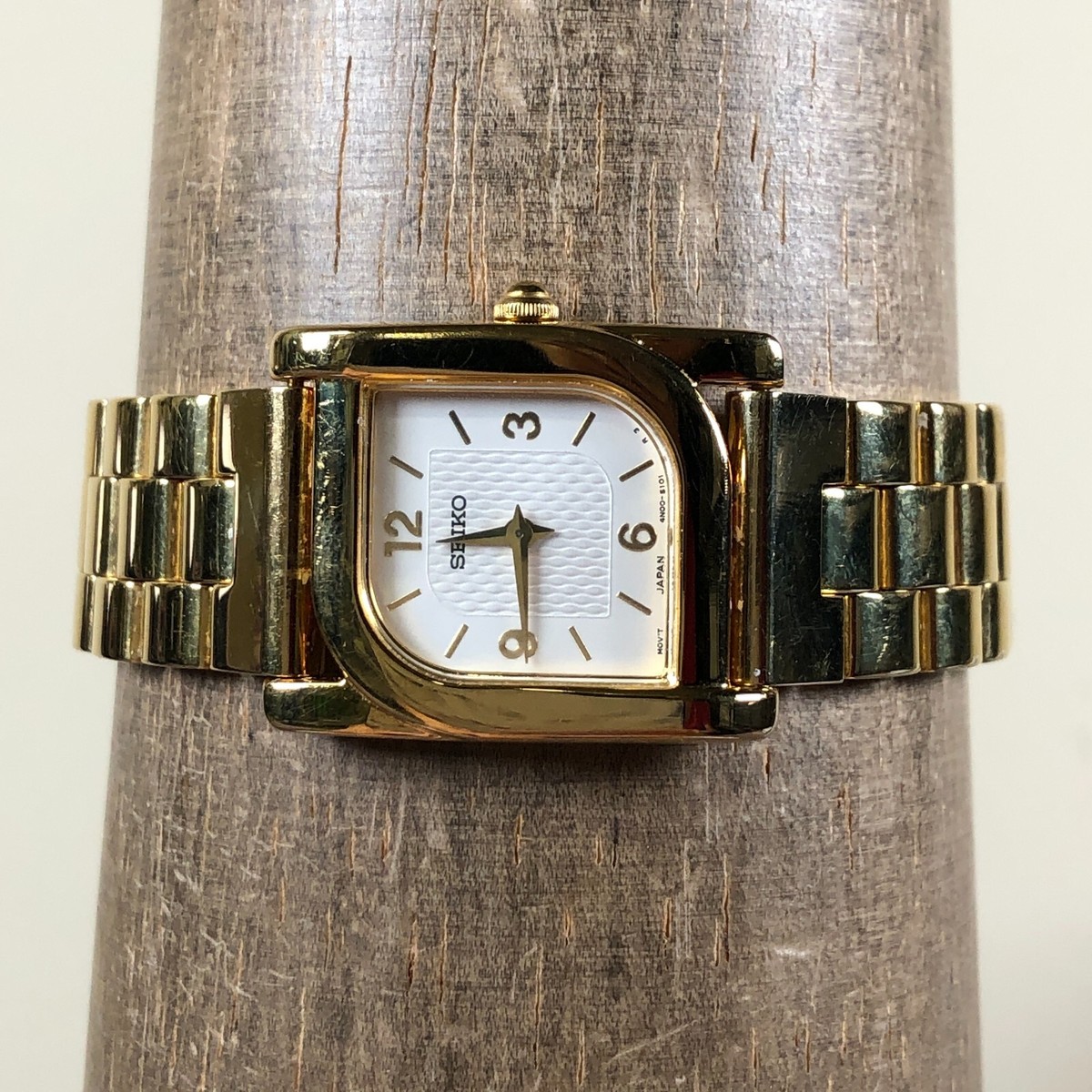 Vintage Seiko Women 4N00-6769 Dress Gold Tone Asymmetrical 23mm