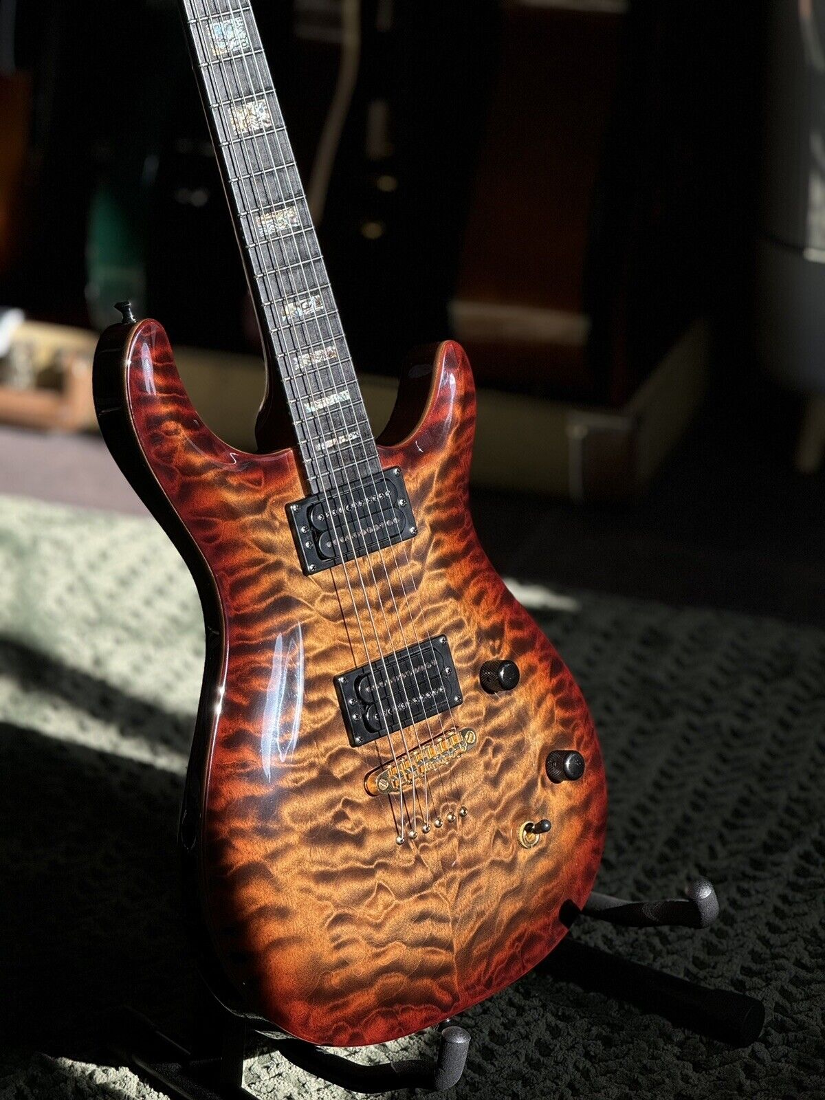 2004 Carvin (Pre-Kiesel) CT6M Bound Quilted Maple Sunburst Top w/Abalone Inlay