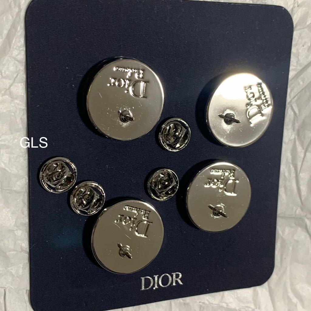Diorのピンバッチ 173046865_o1.jpg?