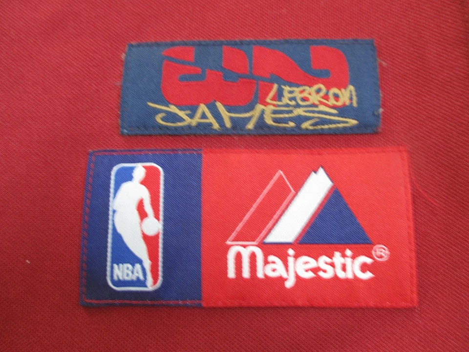 Majestic LEBRON JAMES No. 23 CLEVELAND CAVALIERS (Size LG) Jersey - Image 3 of 4