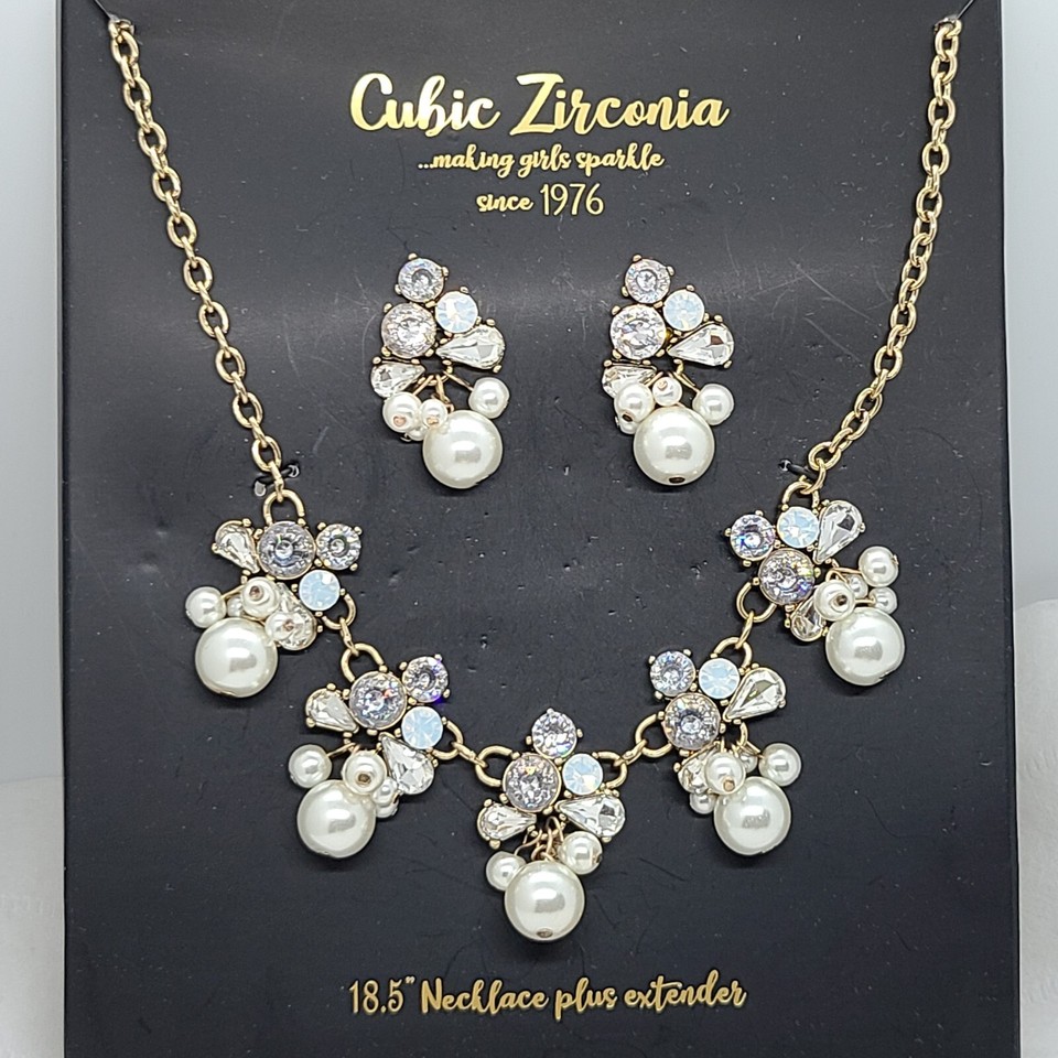 A Set Of Elegant And Romantic Cubic Zirconia Inlaid Faux Pearl Multilayer Necklace And Earrings