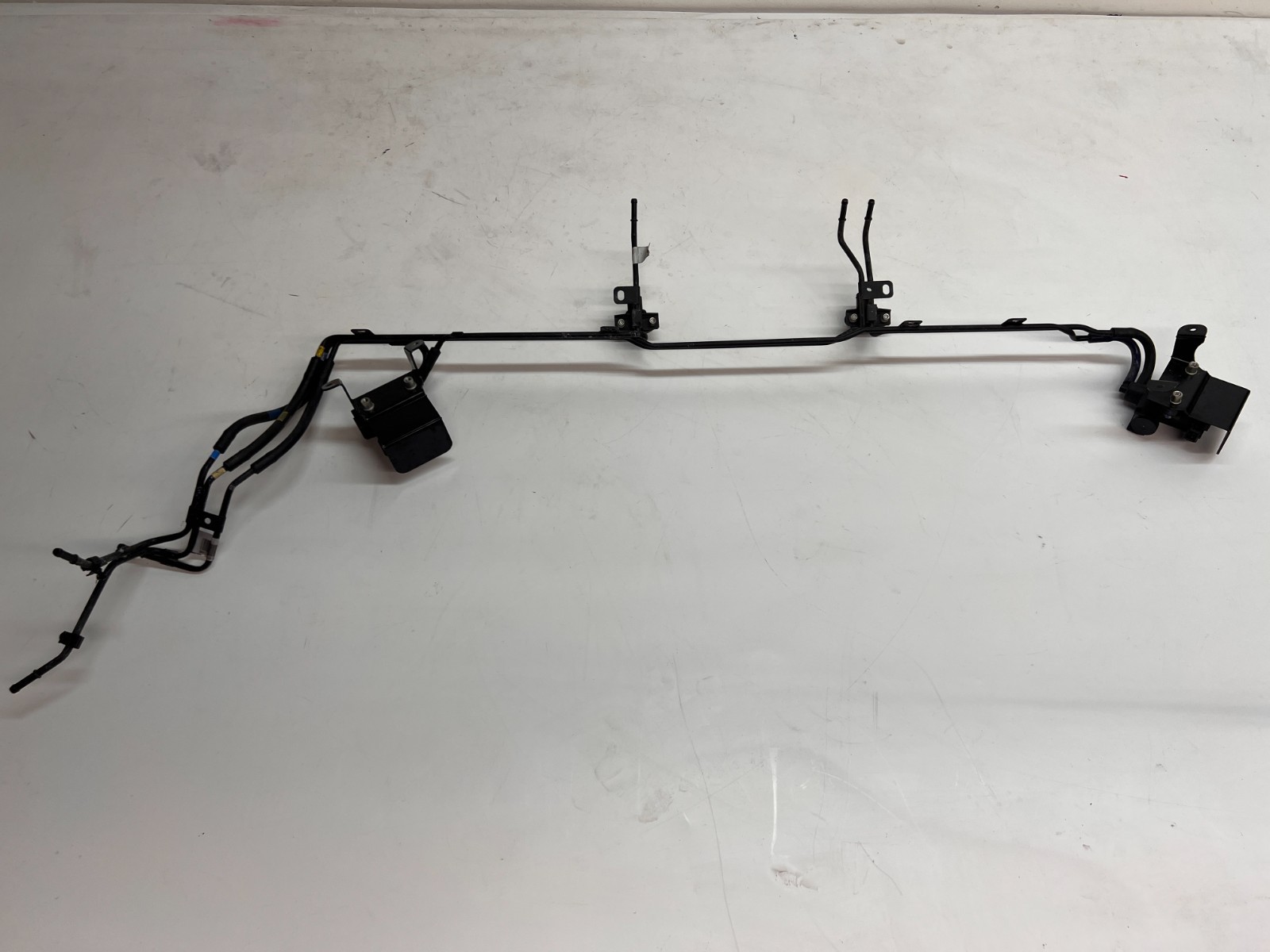 FERRARI 488 PISTA F8 TURBOCHARGING RIGID PIPE SOLENOID VALVE OEM 334351 316062