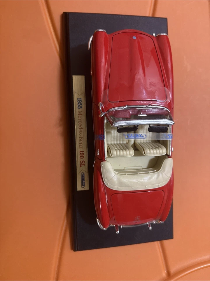 Modelo de coche convertible de metal fundido a presión Welly 1955 rojo Mercedes-Benz 190SL Foto 2 de 4