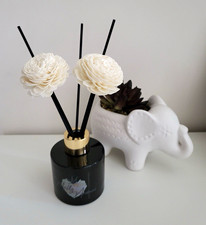 MeltyAromas Reed Diffuser (1 Black Glass Bottle w/Reeds & White Flower Tops)