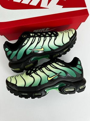nike tn green and black