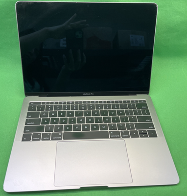 PARTS ONLY-READ* Apple Macbook Pro 13