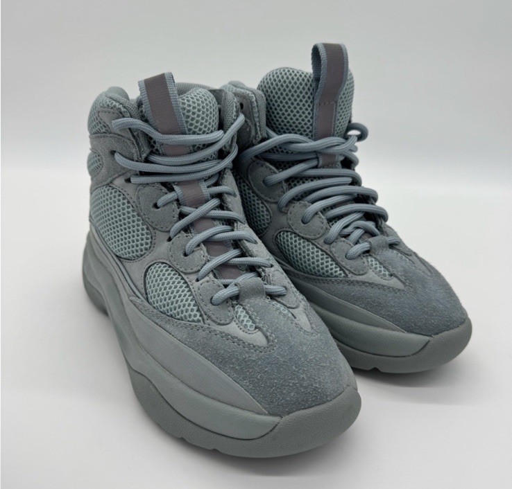 Yeezy Season 7 High-Top Sneakers House Blue Desert Boot thumbnail 9