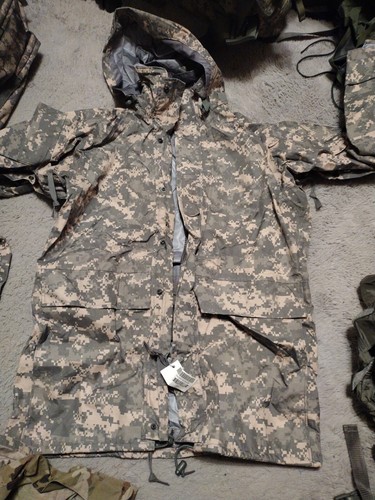 ACU USGI Digital Camo Parka Cold Weather 8415-01-526-9190 small long  - Bild 1 von 7