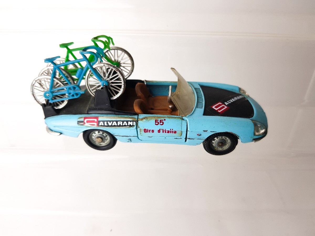 MEBETOYS 　A-18 ALFA ROMEO DUETTO a18_9.gif