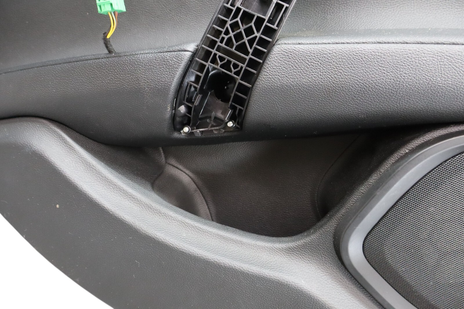 14-22 Maserati Ghibli Rear Left Driver Side Interior Door Panel Black Oem