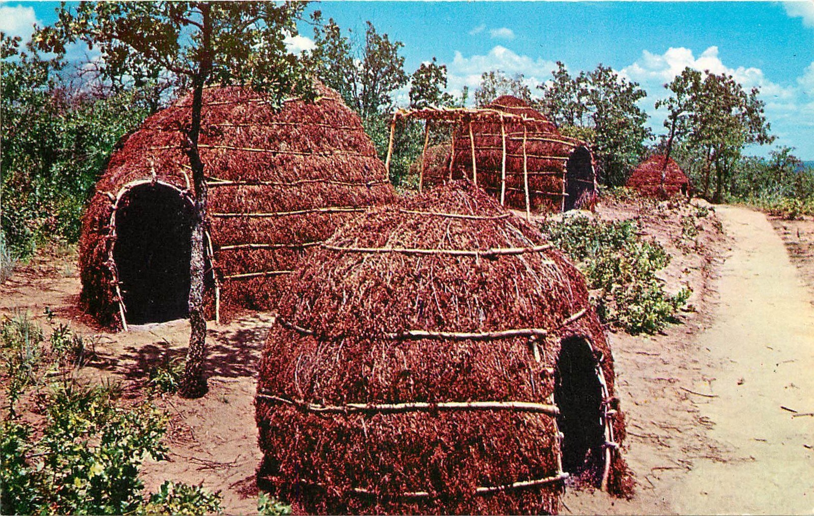 Vintage Postcard Apache WikiUP Indian City USA Anadarko OK Caddo