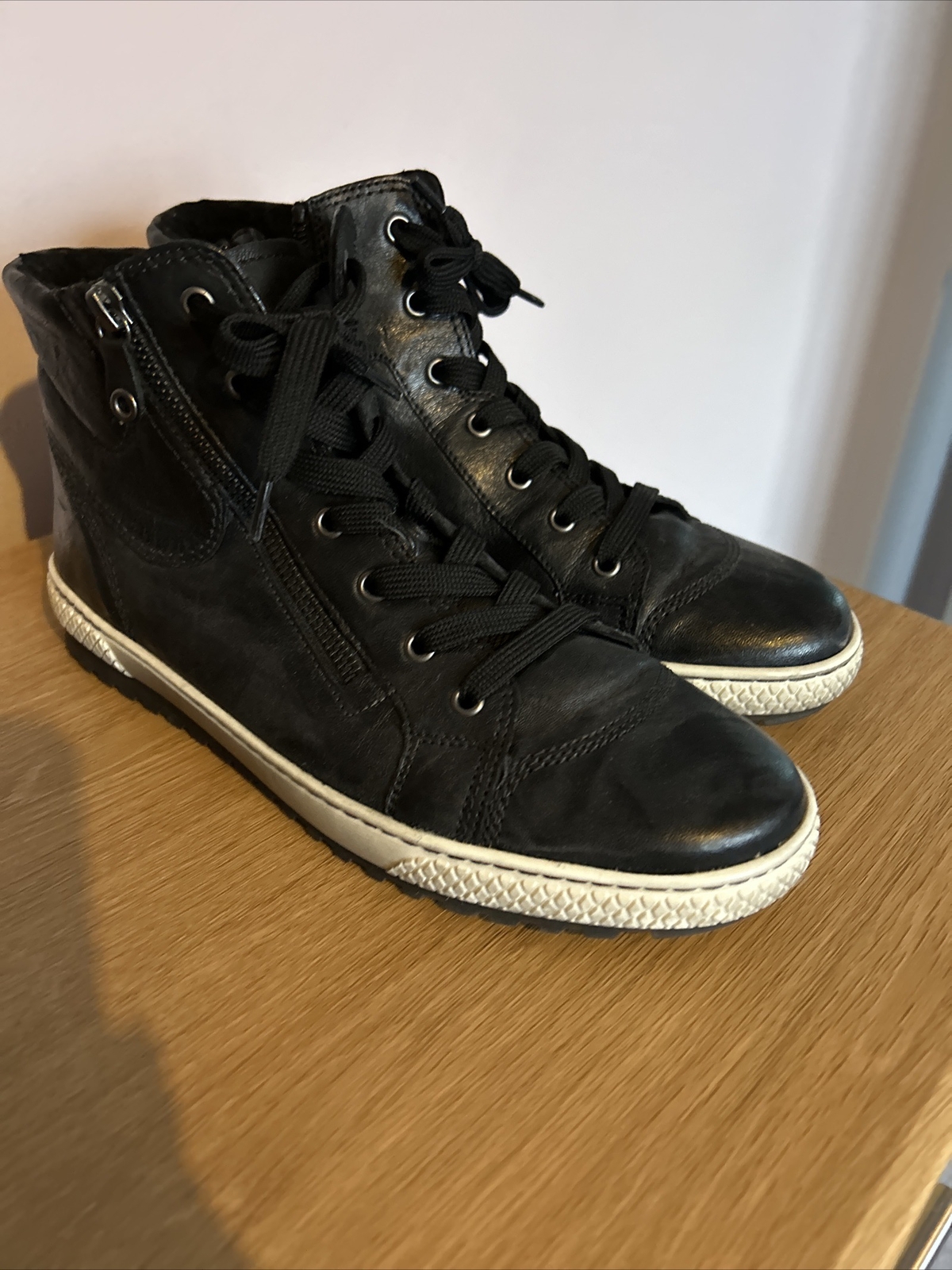 gabor bulner high top