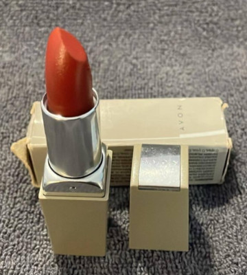 AVON BEYOND COLOUR NOURISHING LIPSTICK - SIENNA - LAST ONE