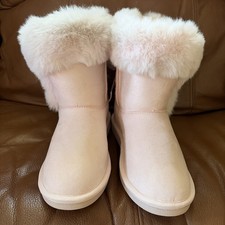 Juicy Couture Kids Girls King Pink Blush Faux Fur Pull On boots Size 2