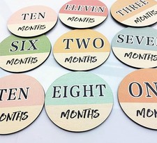 6 PCS Monthly Baby Milestone Wooden Circles Double Sided Printed Signs Prop