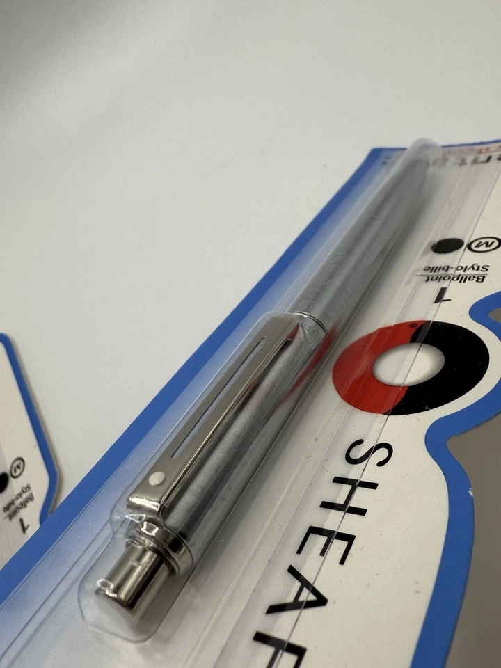 Bolígrafo Sheaffer Sentinel dos cromos cepillados y un barril verde nuevo Foto 4 de 4
