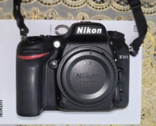 Nikon D7100 24.1MP camera 6700 SC two books